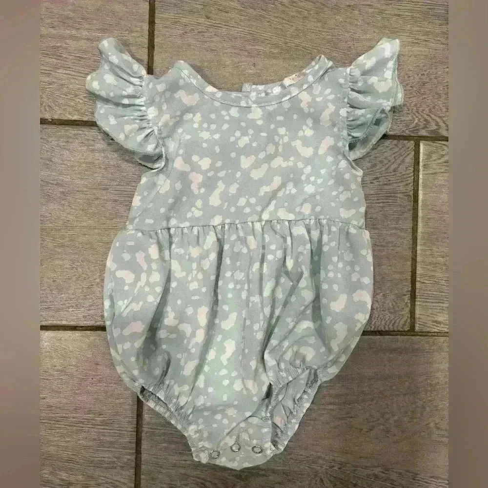 Bailey’s Blossom Ruffle Sleeve Bubble Romper Size 6-9 months - Picture 2 of 4